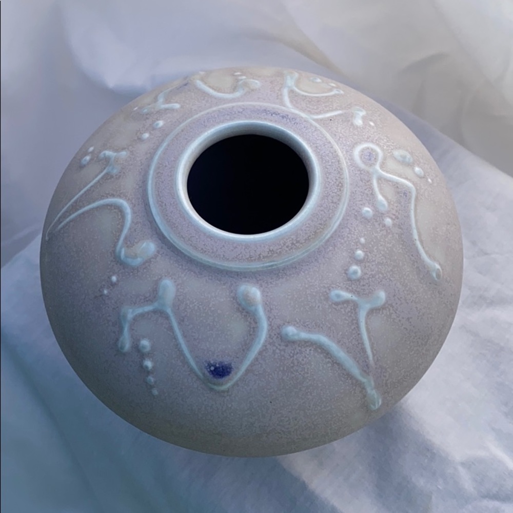 Vase - Picture 5 of 5